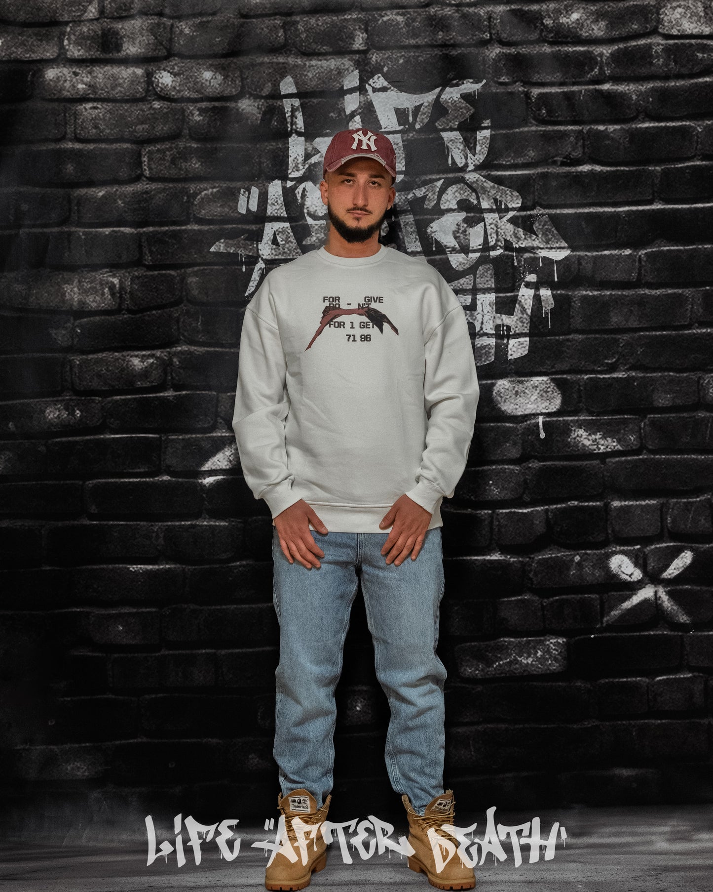 Tupac White Regular Fit Sweatshirt